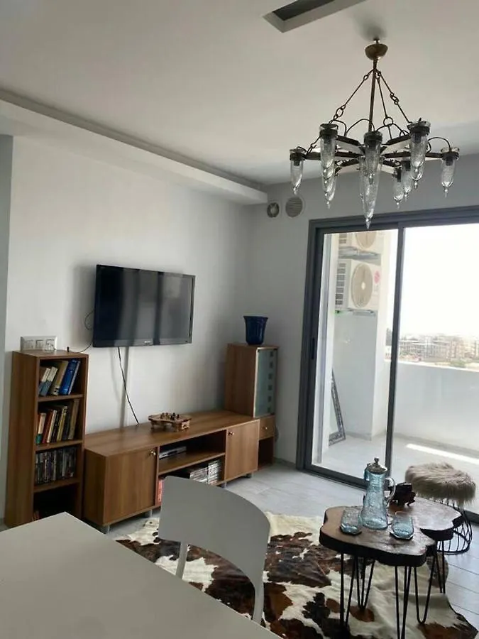 Charming 1-Bed Apartment In Tunis Close To Centre Tunesien