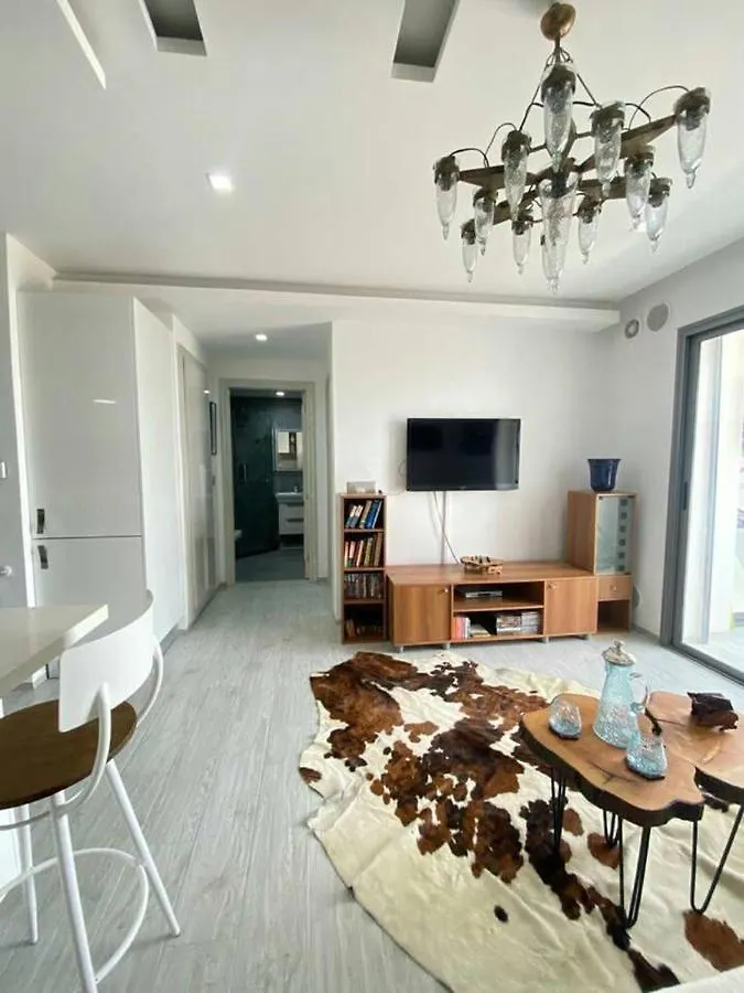 Charming 1-Bed Apartment In Tunis Close To Centre