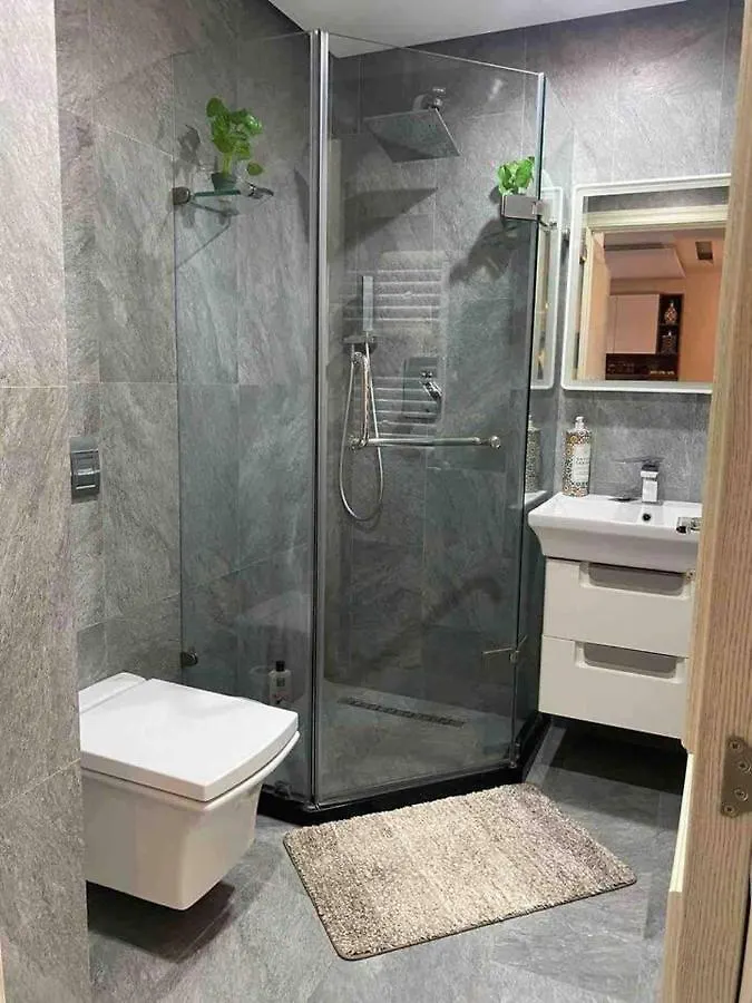 Charming 1-Bed Apartment In Tunis Close To Centre תוניסיה